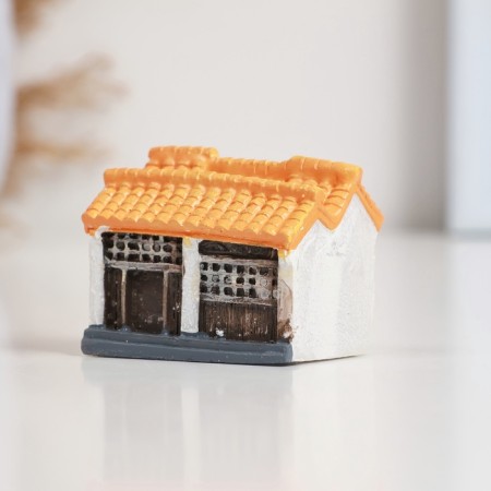 Figure "House Ambar" 4x2.5x3cm-2