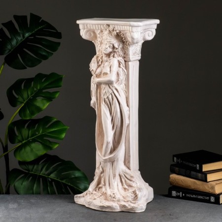 Column "with a girl" aged 65cm-3