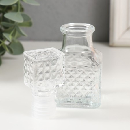 Diffusor for essential oils with a lid of "rhombics" 50 ml transparent 4.5x4.5x10.5 cm-4