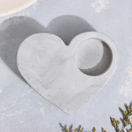 Summary "Heart is large. Marble" from gypsum, 10.5x9x4.5cm, marble with black stripes-2