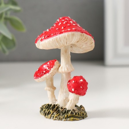 Polystone souvenir "Three red fly agaric" mix 8.9x5.8x5.4 cm-4