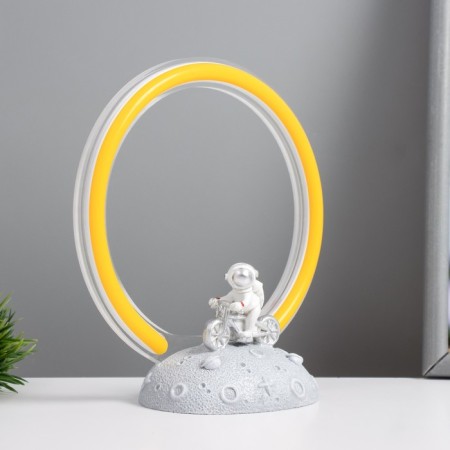 The desktop "Space cyclist" LED 5W USB 15x9.5x17.5cm Risalux-2