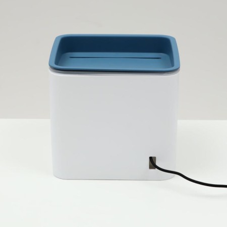 Animal fountain Carno, 2 l, from USB, white-blue-3
