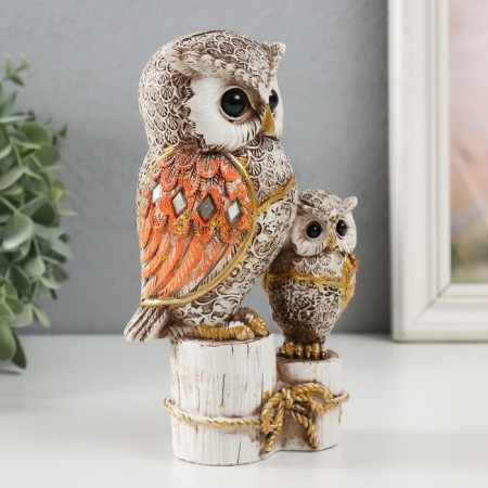 Polystone souvenir "Gray eagle owl with brown wings, with a stump of hemp" 16.8x9.5x5 cm-1