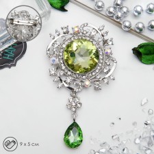 Brooch 
