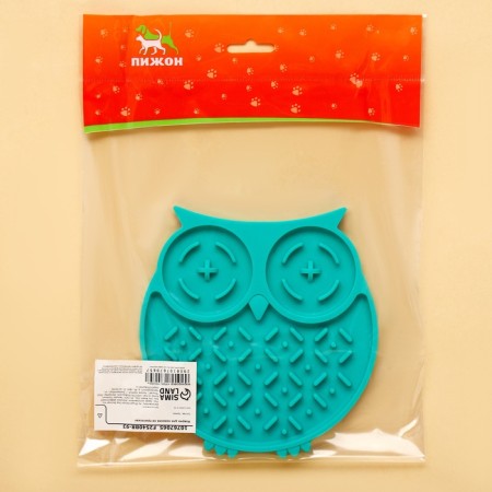 Rug for licking on suction cups 15 x 16 cm, green-3