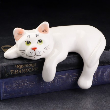 Porcelain figurine "Cat Vaska White", 17 cm