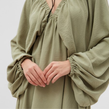 Women's dress MIST with a deep neckline river. 44, olive-4