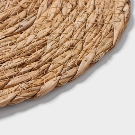 Serving napkin on the table "Turn", d = 30 × 0.5 cm-1