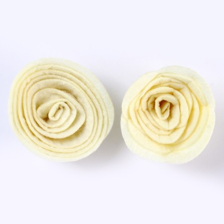 Set for creativity: Decor made of felt and set of beads "Flower image"-2