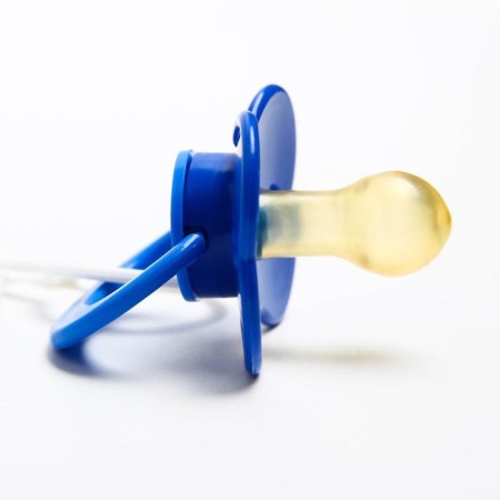 Latex classic dummy with the ring "Best Child", on a chain with a clothespin, from 0 - 3 months.-4