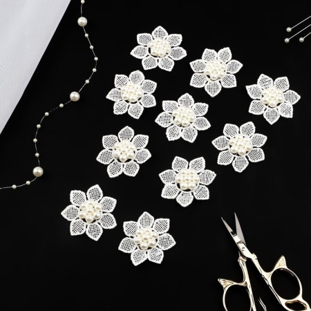 Knitted elements with beads "Flower", D = 4 cm, 10 pcs, white color-1