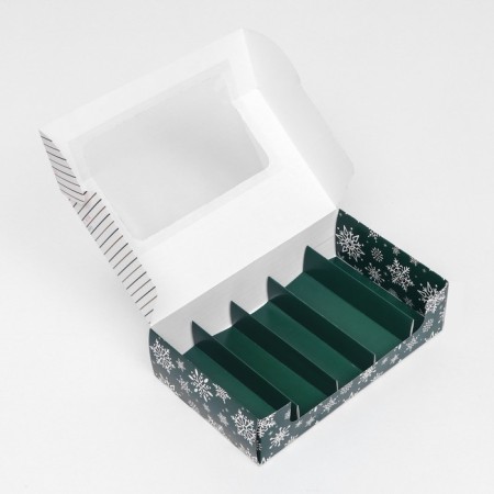 The box is folding, under 5 eclairs of the Happy New Year, 25.2 x 15 x 6.6 cm-9