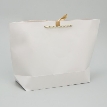 Gift Package "Magic", 30 x 27.5 x 12 cm, New Year-4