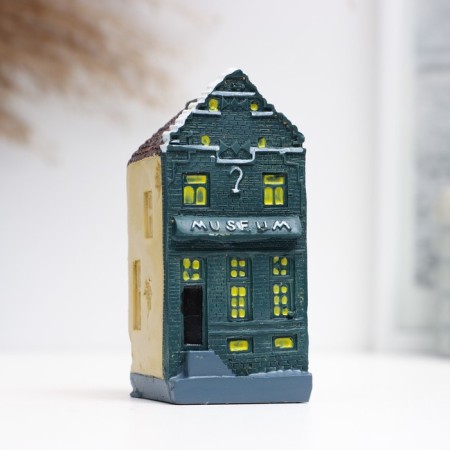 Figure "City House" 3.5x4x8cm, mix
