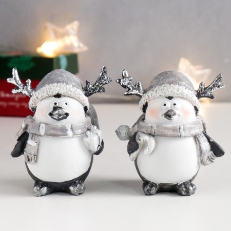 Polystone souvenir "Penguin in a scarf and cap with horns" MIX 8x7x4 cm