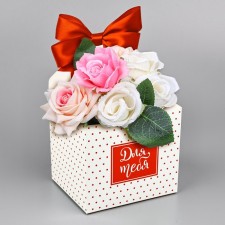 Boxes for mini bouquets 