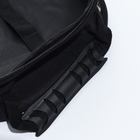 A backpack for carrying animals with a viewing window, 32 x 25 x 42 cm, green-12