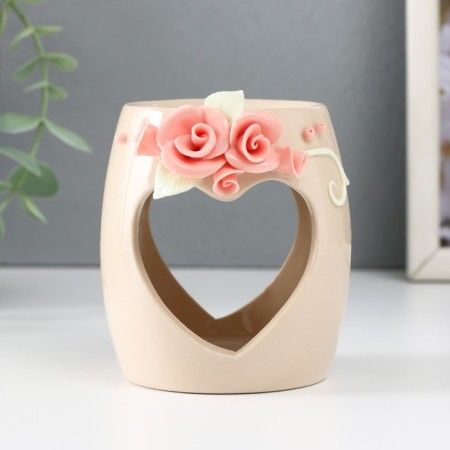Aroma lamp ceramics "Heart with roses" beige 8x8x9 cm