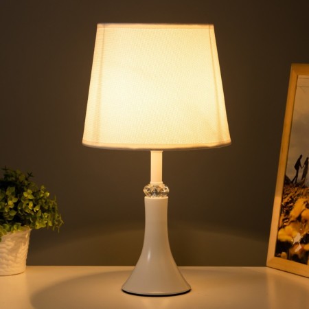 Board lamp "Padder" E27 40W white 21x21x38 cm Risalux-1