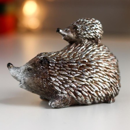 Souvenir Polystone "Hedgehog with baby Hedgehog on the back" 7x6.5x10 cm-2