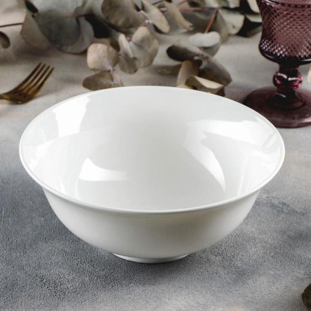 Porcelain salad Wilmax, 1.35 l, d = 20.5 cm, white color