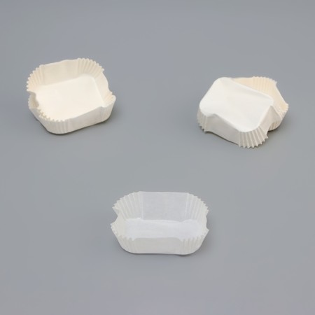 Tartlet, white, oval shape, 6.8 x 5.5 x 2 cm