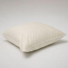 The pillow is high, size 50x70 cm, color mix