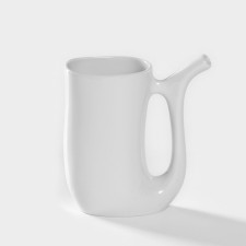 Porcelain mug 