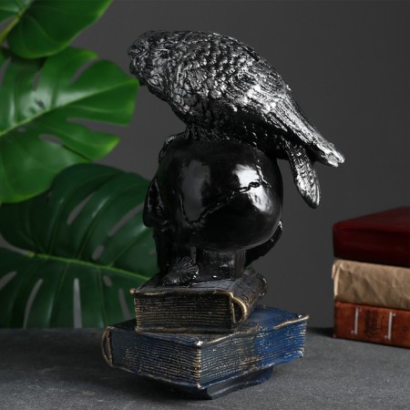 Pigger "Raven on the skull"-2