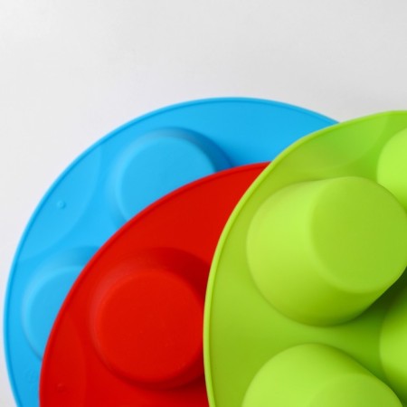 Baking uniform “Circle”, silicone, d = 25.5 cm, 7 cells (6 × 4 cm), color mix-7
