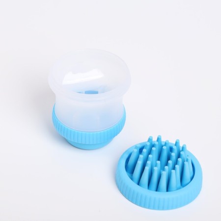 Brush for washing and massage of animals, with a shampoo container, blue-2