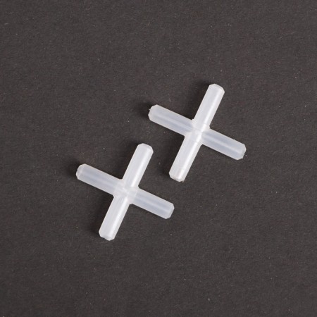 A set of pipe connectors, four mm, 2 pcs