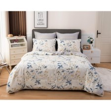 A set with a blanket 