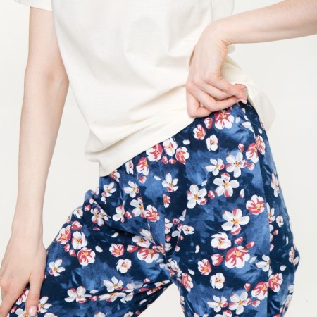 Female set (T -shirt/pants), beige color/flowers, size 54-3