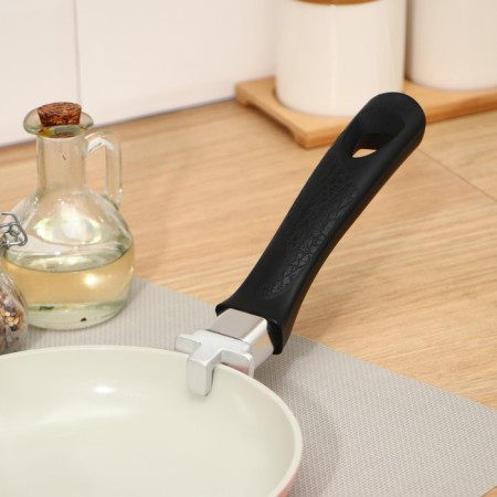 Chapelnik, black color-3