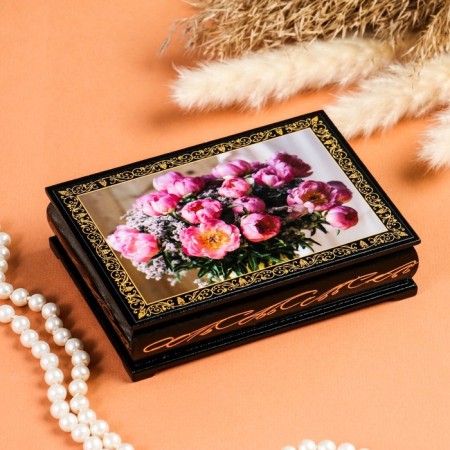 Casket "Peonies", 10 × 14 cm, lacquer miniature