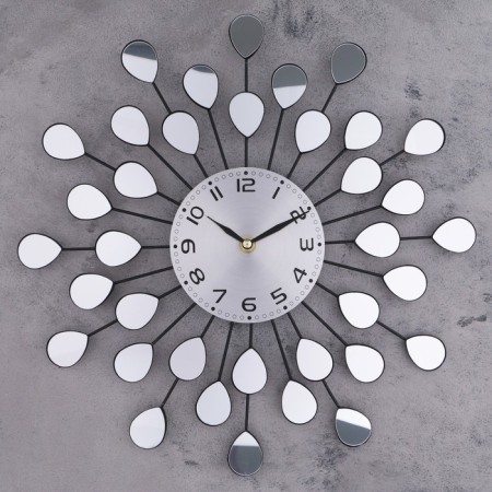 Watching clock, series: openwork, "mirror petals", smooth move, d-10 cm, 40 x 40 cm