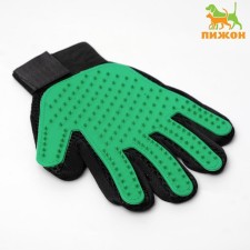 Glove - a brush for wool on the right hand with elongated cloves, green