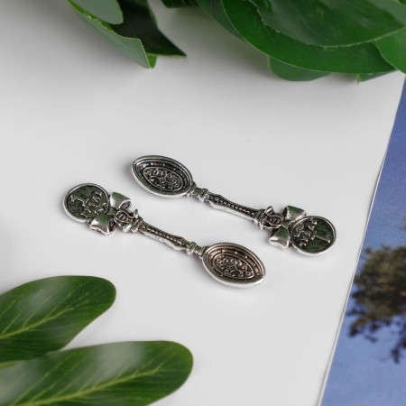 Souvenir wallet metal "A spoon-hareman. Ruble" 5x1 cm-1