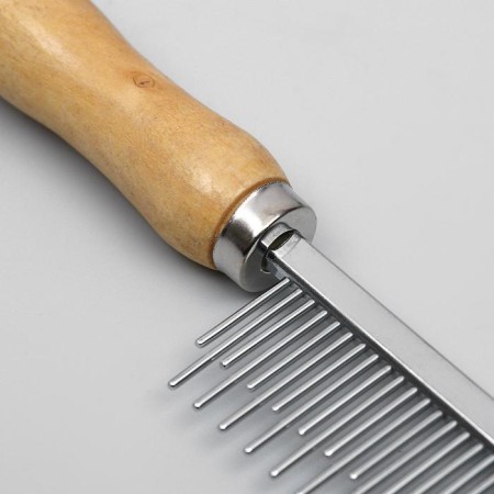 Wood-grinding combuster with wooden handle, 20 x 3 cm-1