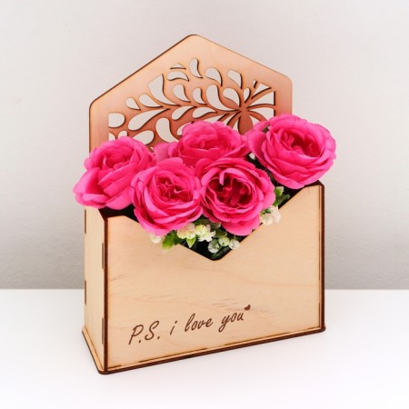 Wooden Kashpo "I Love You" 18 x 24 x 7 cm