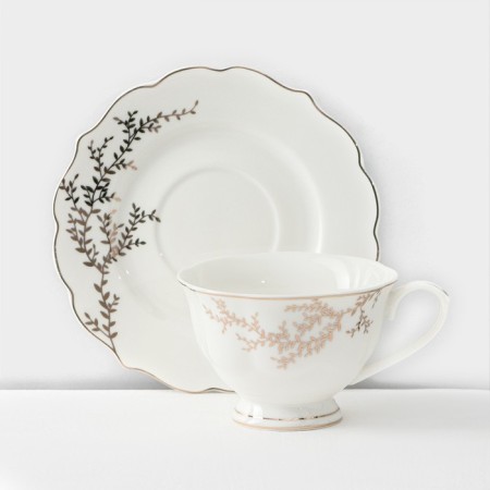 Service Porcelain Tea Leaves, 12 objects: 6 mugs 220 ml, 6 saucers d = 15 cm, white color-2