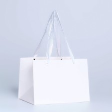 Gift package with a wide bottom of 20 × 14 × 13.2 cm, white
