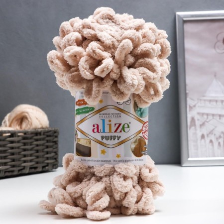 Yarn "Puffy" 100 % micropoliester 9m/100g (599 ivory)