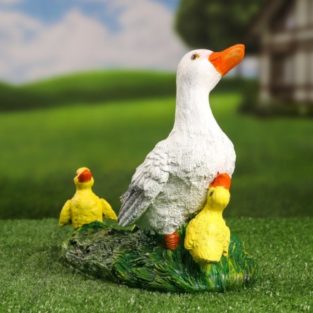 Garden figure "Duck with ducklings" 24x28cm-2