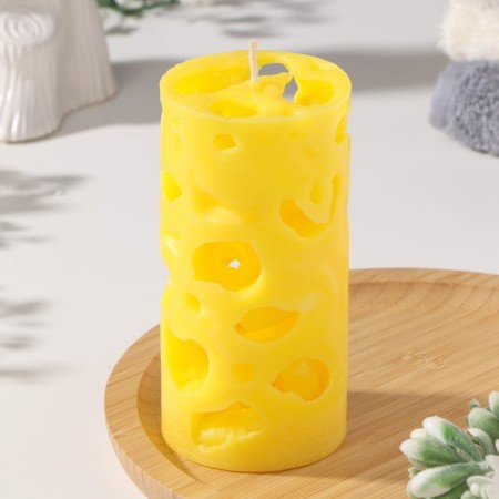 Aromatic decorative candle "openwork", yellow, 6x12 cm, melon