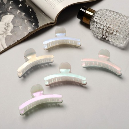 Hair crab "Pearl" arc, 7 cm, white-1