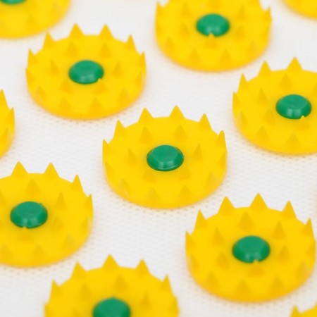 The Kuznetsova applicator, 70 spines, spantex, 23x32 cm, yellow.-2