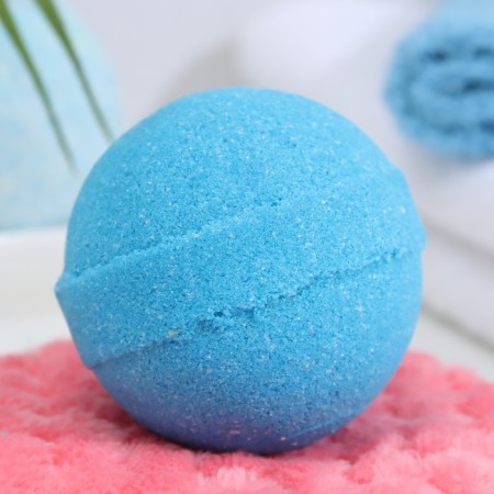 A bath bomb with a shimmer Crystal Blue, 120 g-1